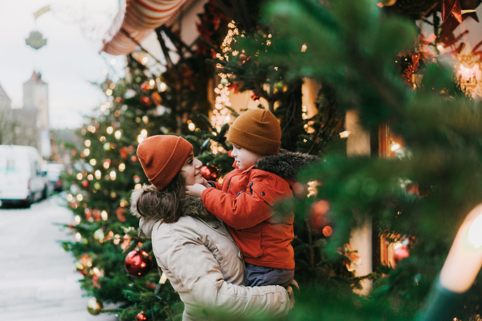 12 Single Parent Christmas Traditions iMOM