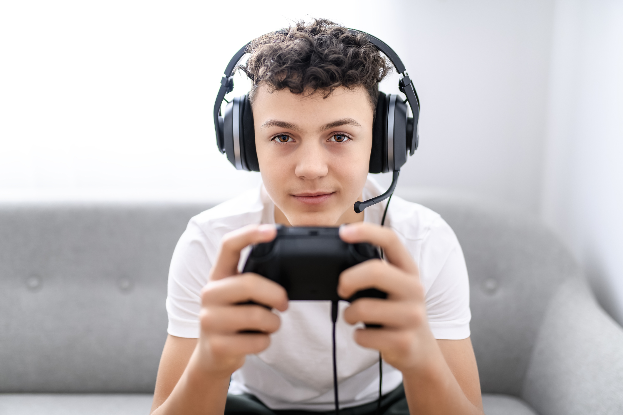 benefits-of-playing-video-games-with-friends.